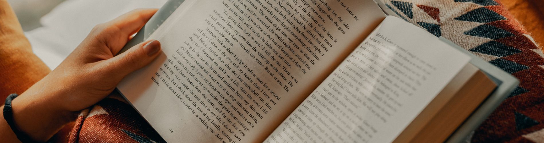 leggere un libro