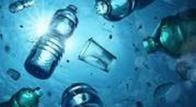 immagine inquinamento plastica in acqua